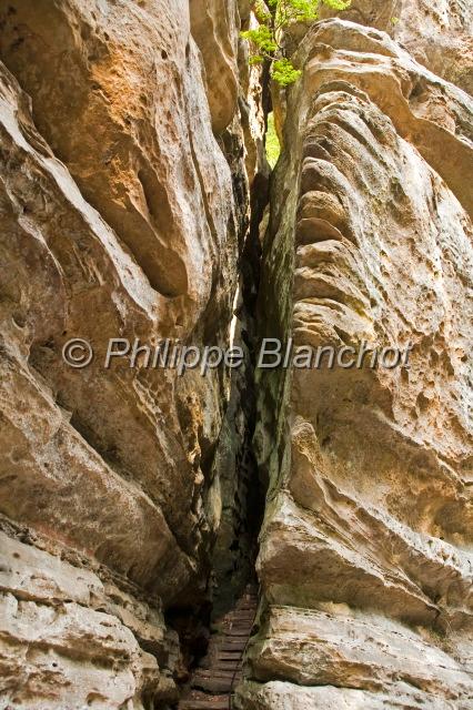 luxembourg 26.JPG - Perekop (rocher ruiniforme en grès)EchternachPetite Suisse luxembourgeoiseGrand Duché de Luxembourg